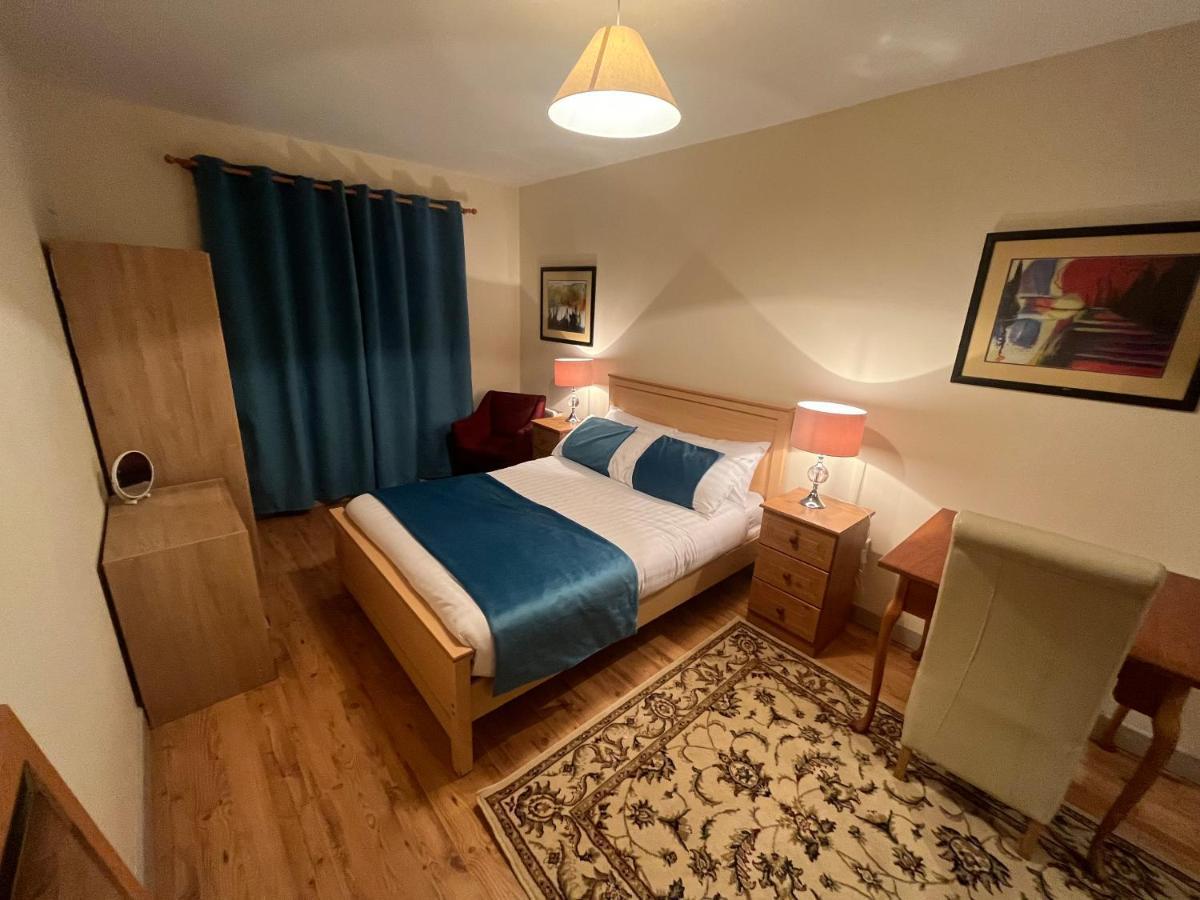 Elegant Rooms And Suites In Knock Knock  Bagian luar foto